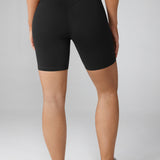 Women's Hugcurve No Front Seam Biker Shorts 6" Black